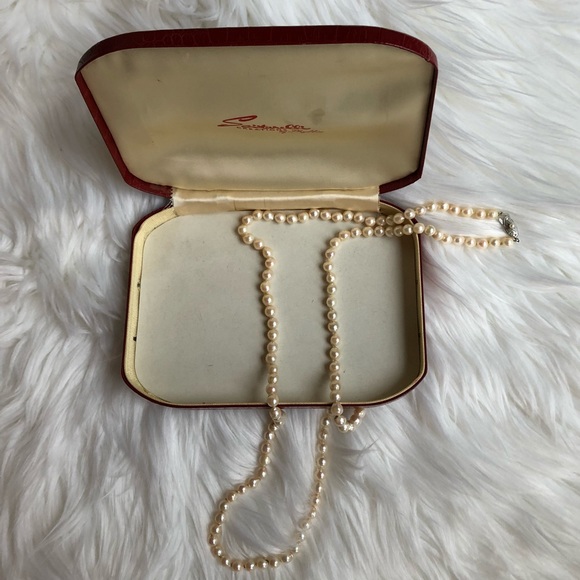 Vintage Jewelry - Vintage Pearls with box
